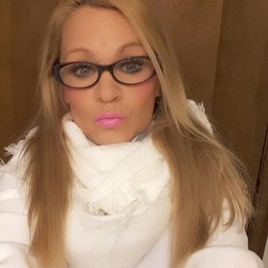 Meet your Posher, Antoinette